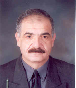 صورة ايوب مراد بالو جنب