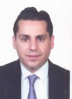 صورة حمزة عيسى خلف الفقهاء