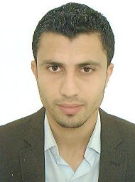صورة عبد الله كمال احمد لبابنه