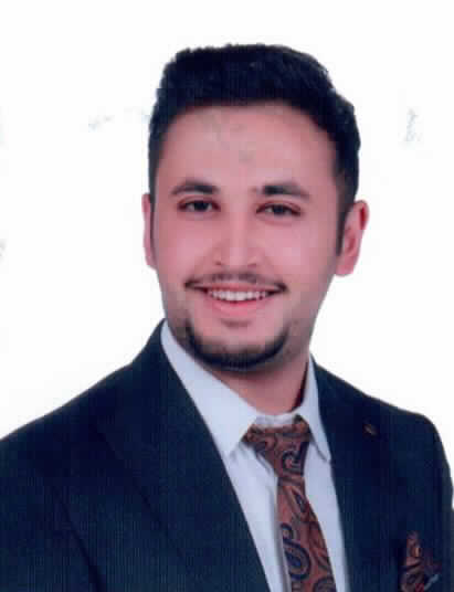 صورة رشدي احمد حسين لبابنه