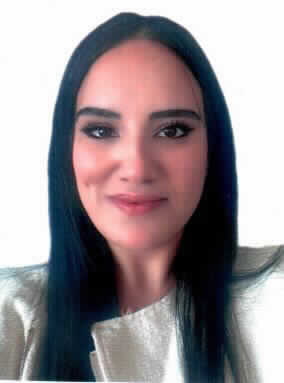 صورة دانيه رياض رشدي السيوف