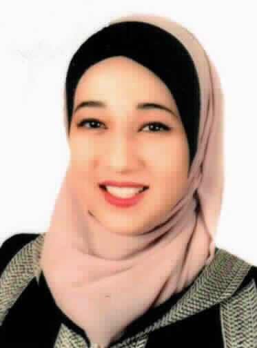 صورة وسن ساهر خلف الضلاعين