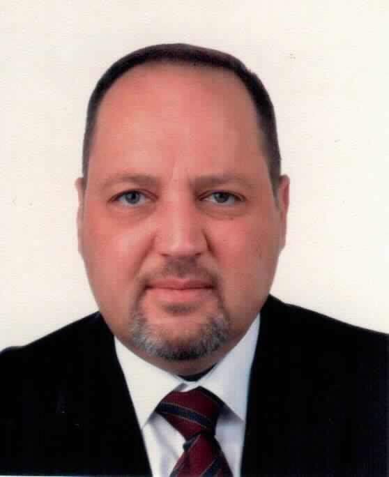 صورة هاني عزت عوف زاهدة